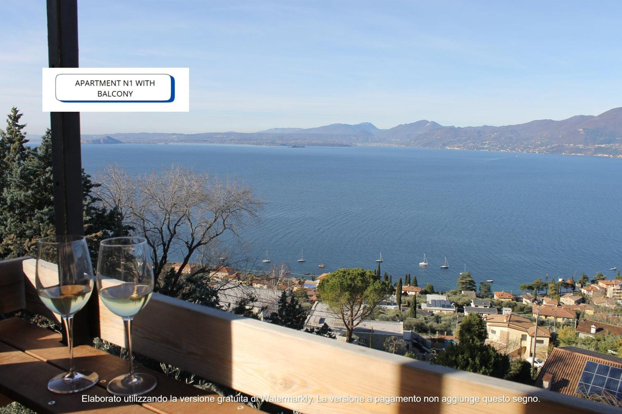 The View Apartment Torri Del Benaco Bagian luar foto