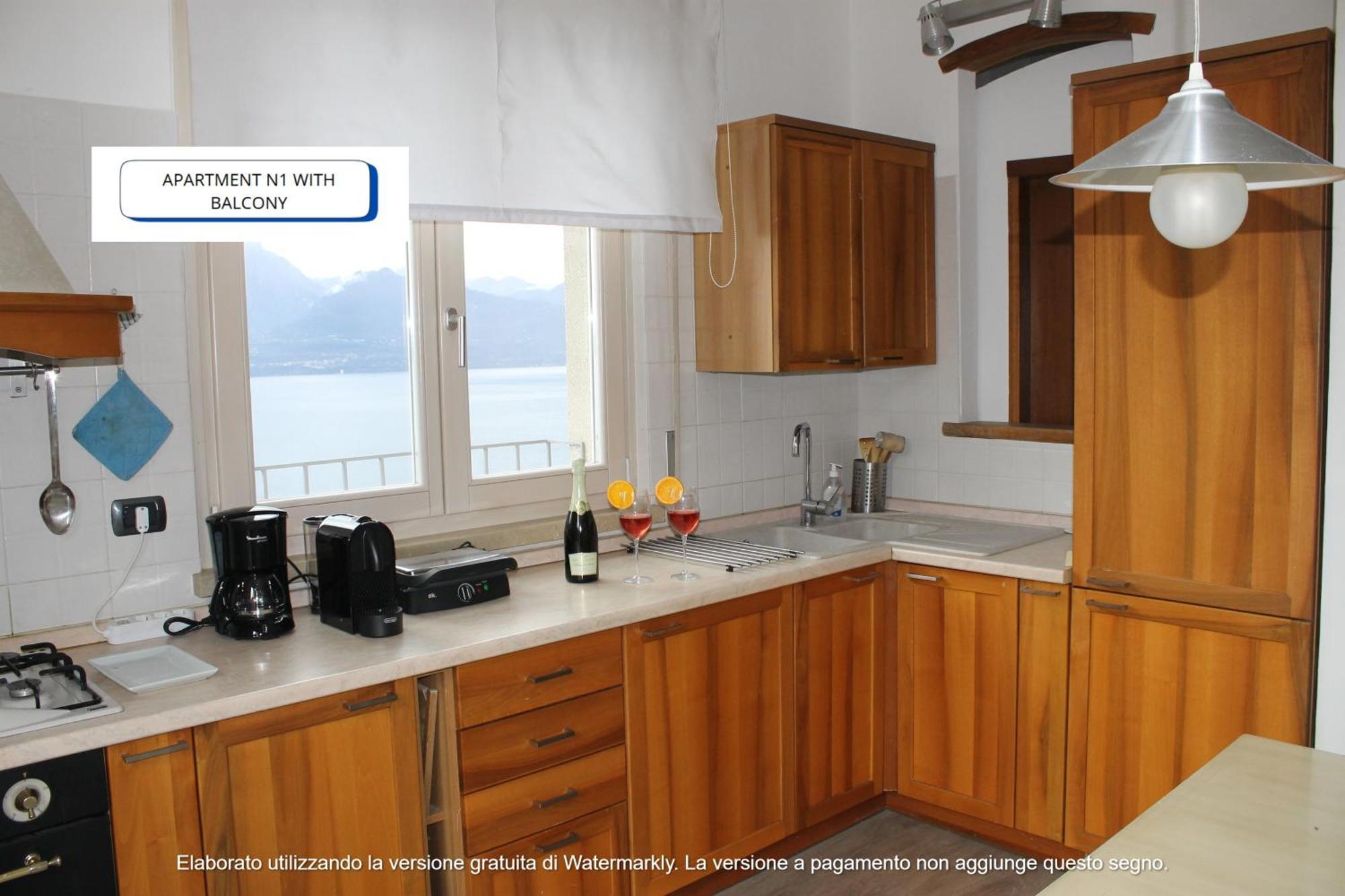 The View Apartment Torri Del Benaco Bagian luar foto