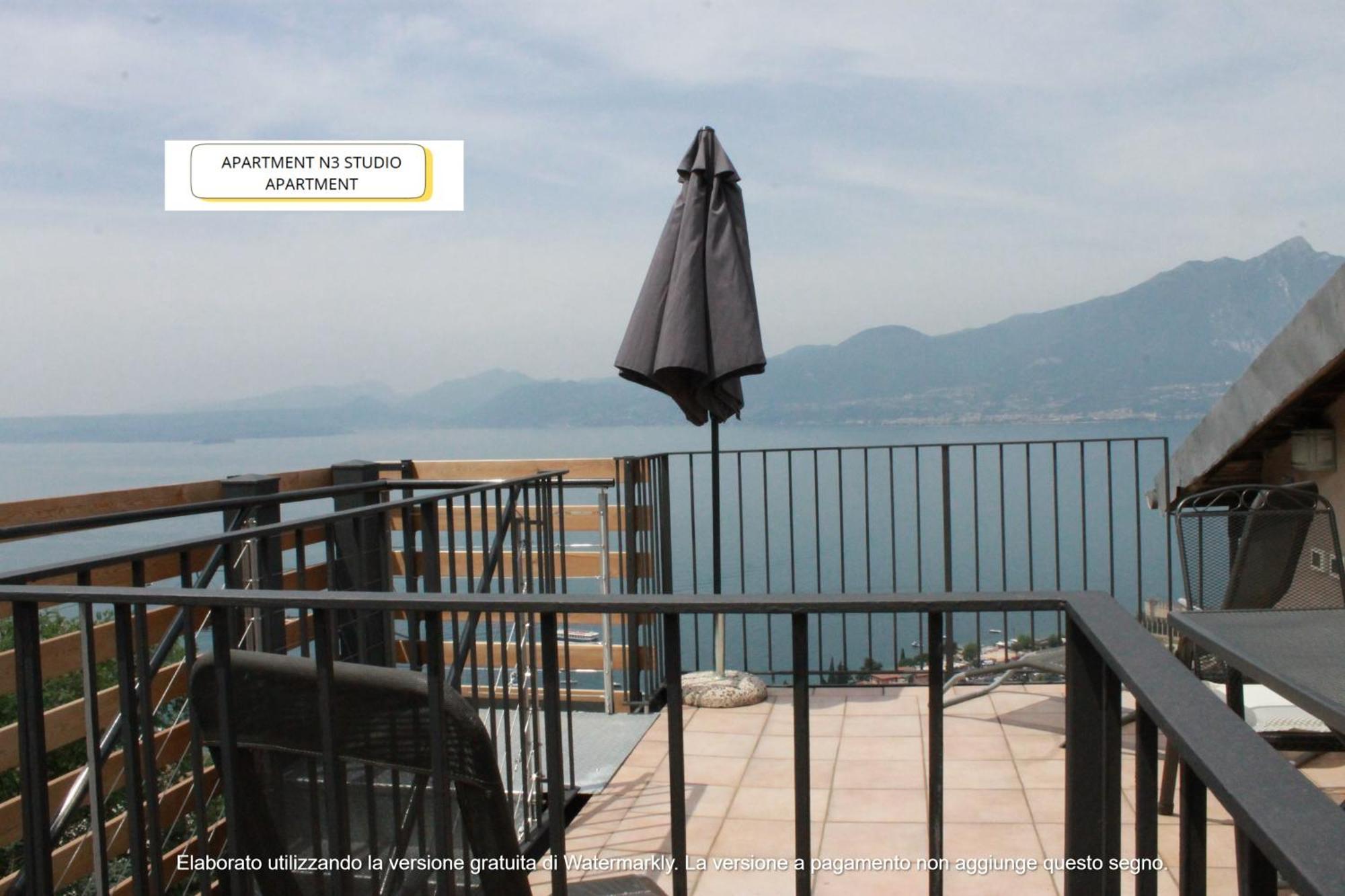 The View Apartment Torri Del Benaco Bagian luar foto
