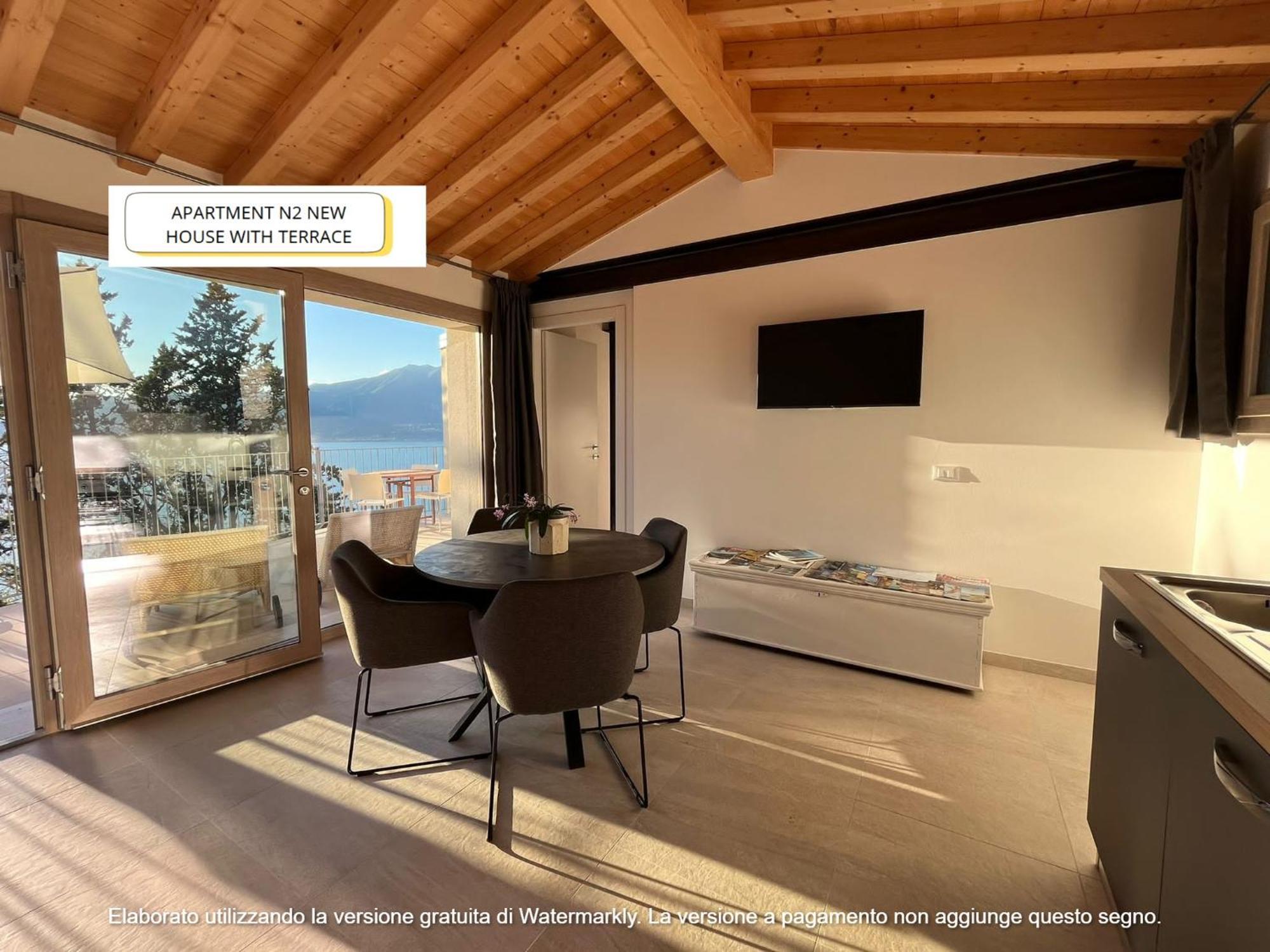 The View Apartment Torri Del Benaco Bagian luar foto